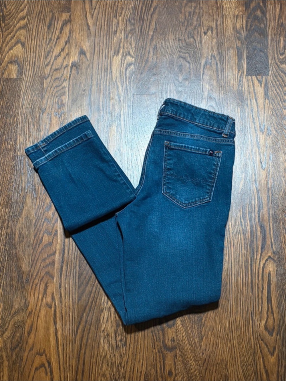 Tommy Hilfiger Size 8 Curve Straight Leg Jeans Medium Dark Wash